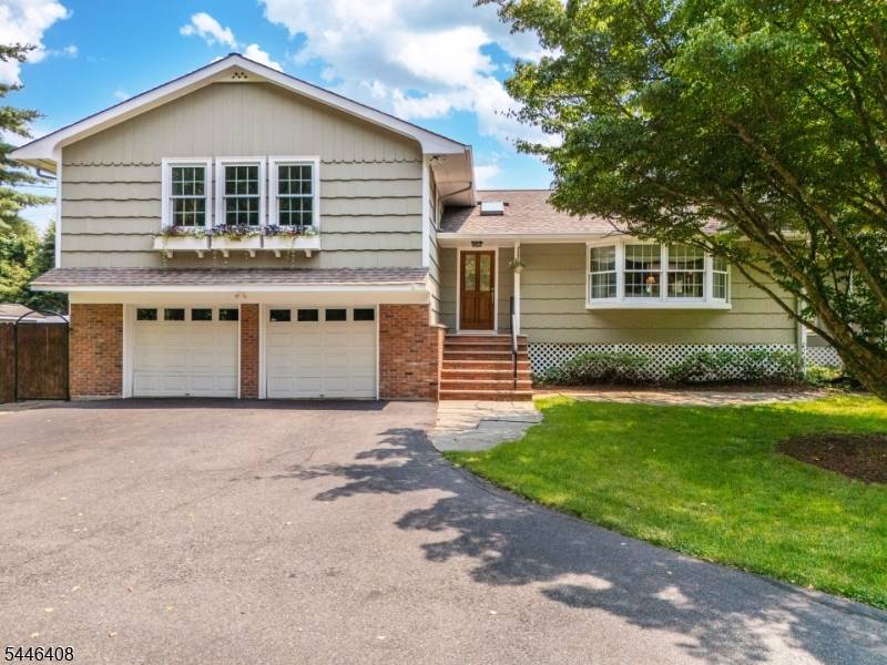 28 Lyonsville Rd, Rockaway Twp., NJ 07005