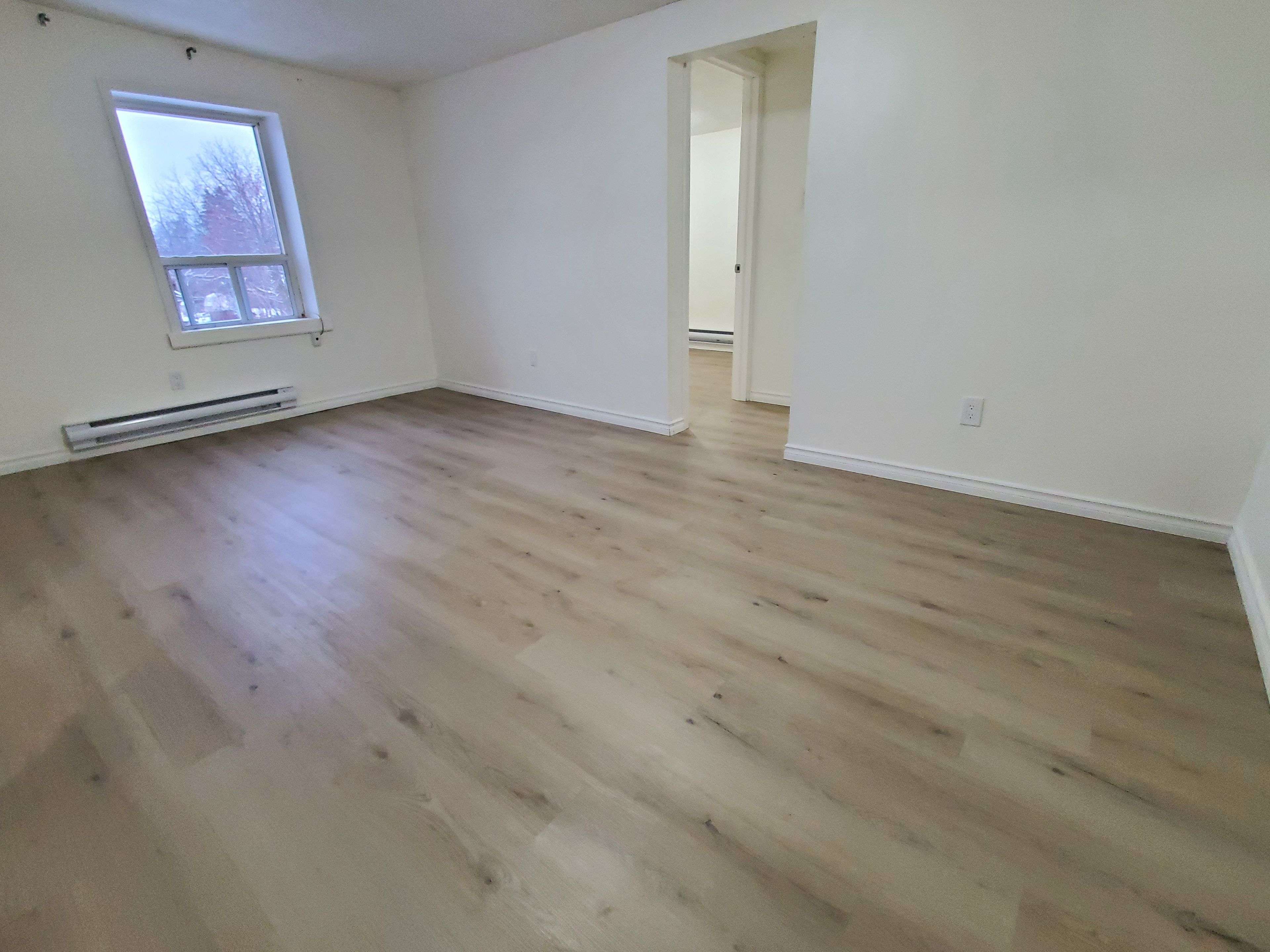 58 Queen ST W #6, Springwater, ON L0L 1P0