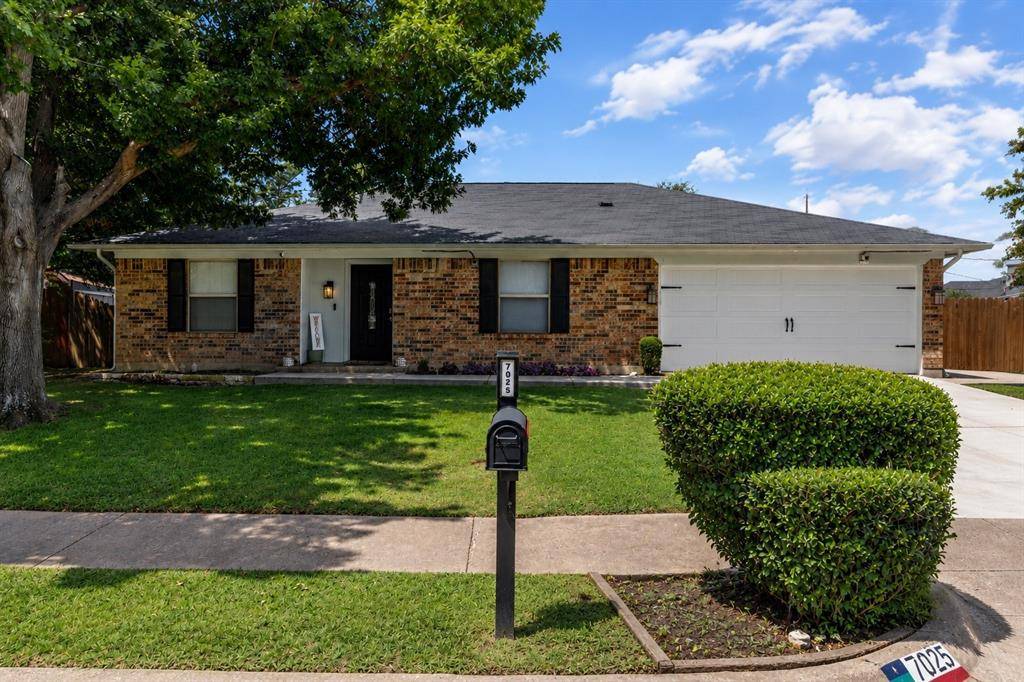 7025 Constitution Drive, Watauga, TX 76148