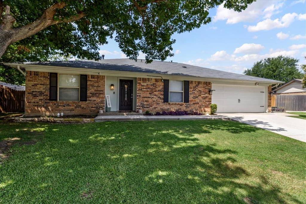 7025 Constitution Drive, Watauga, TX 76148