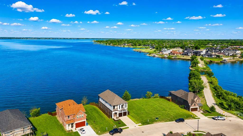 18102 Lakefront Court, Forney, TX 75126