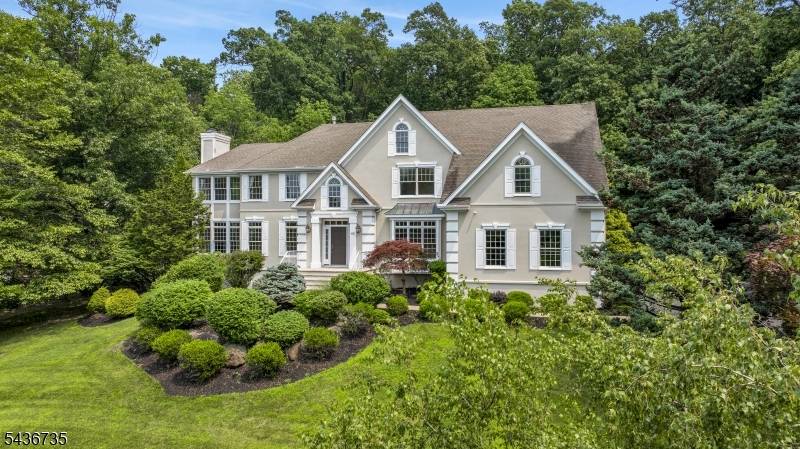 66 Beachmont Terrace, North Caldwell Boro, NJ 07006