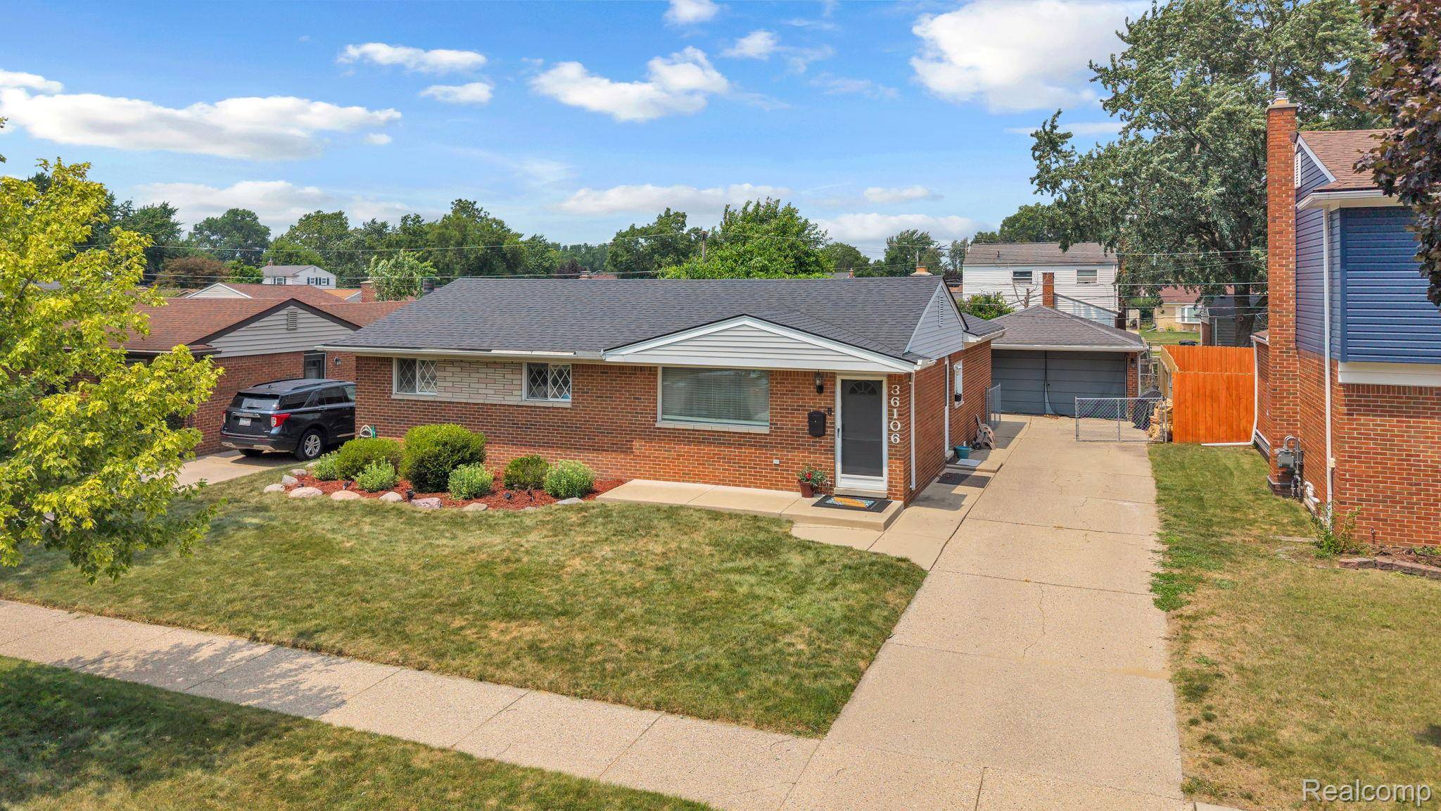 36106 Canyon DR, Westland, MI 48186