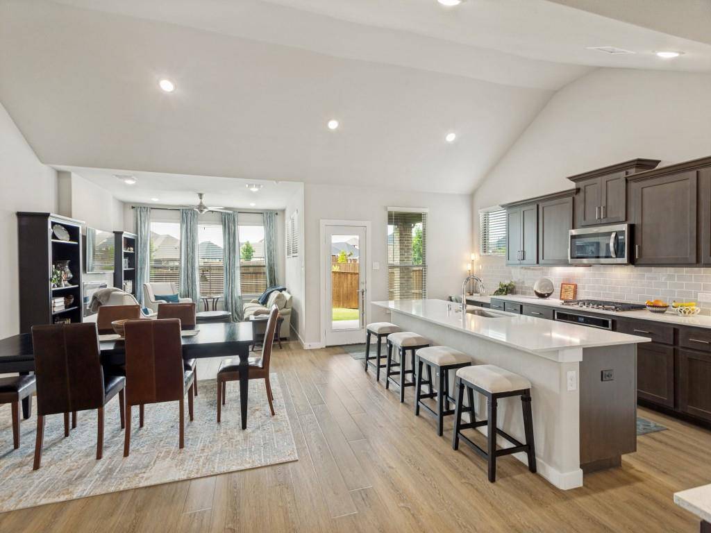 10613 Smiths Bend Road, Fort Worth, TX 76126