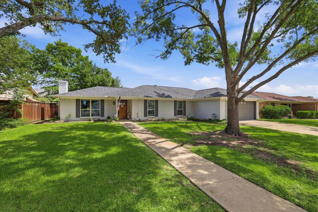 8413 Hillcrest Court, North Richland Hills, TX 76182