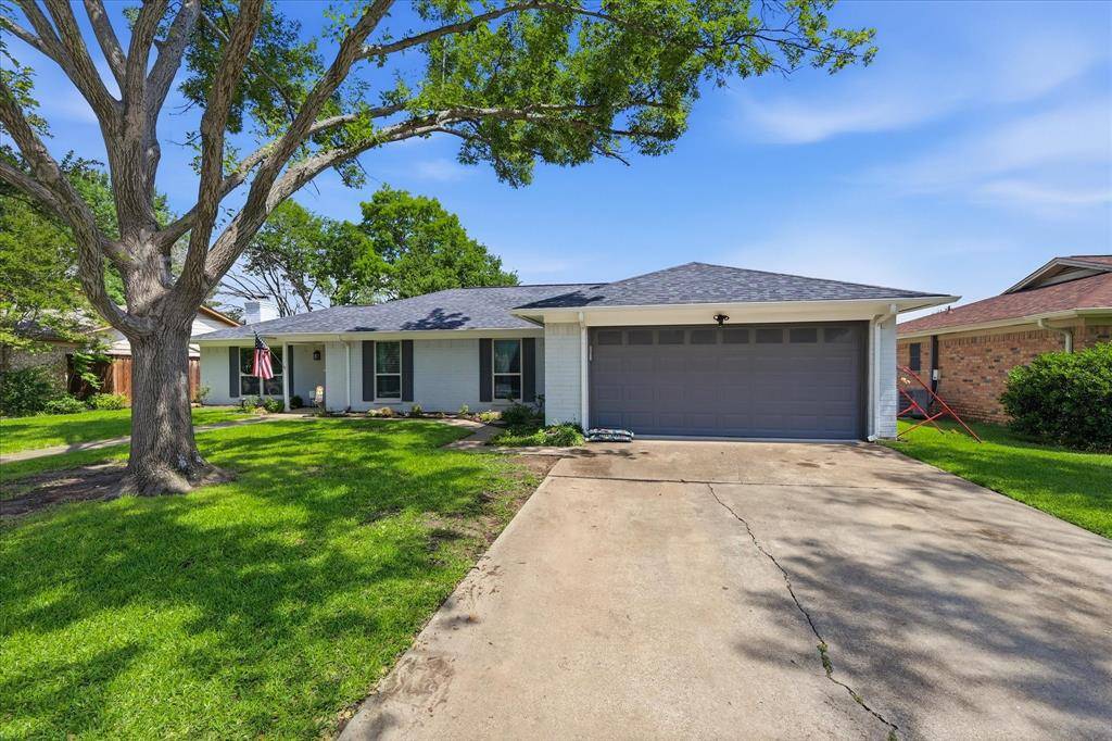 8413 Hillcrest Court, North Richland Hills, TX 76182