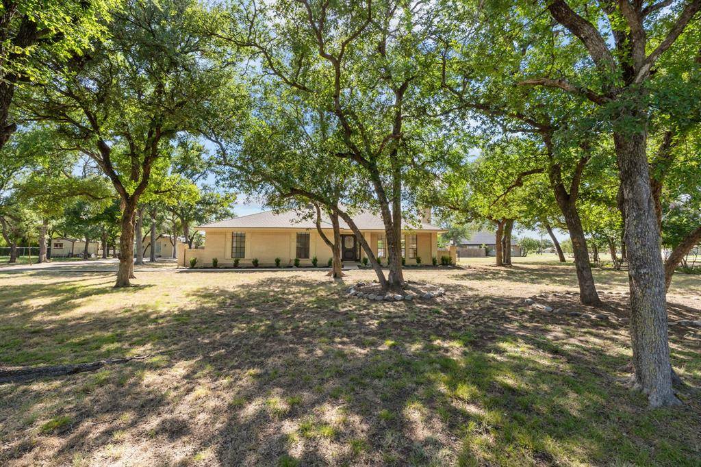 800 Kings Gate Road, Willow Park, TX 76087