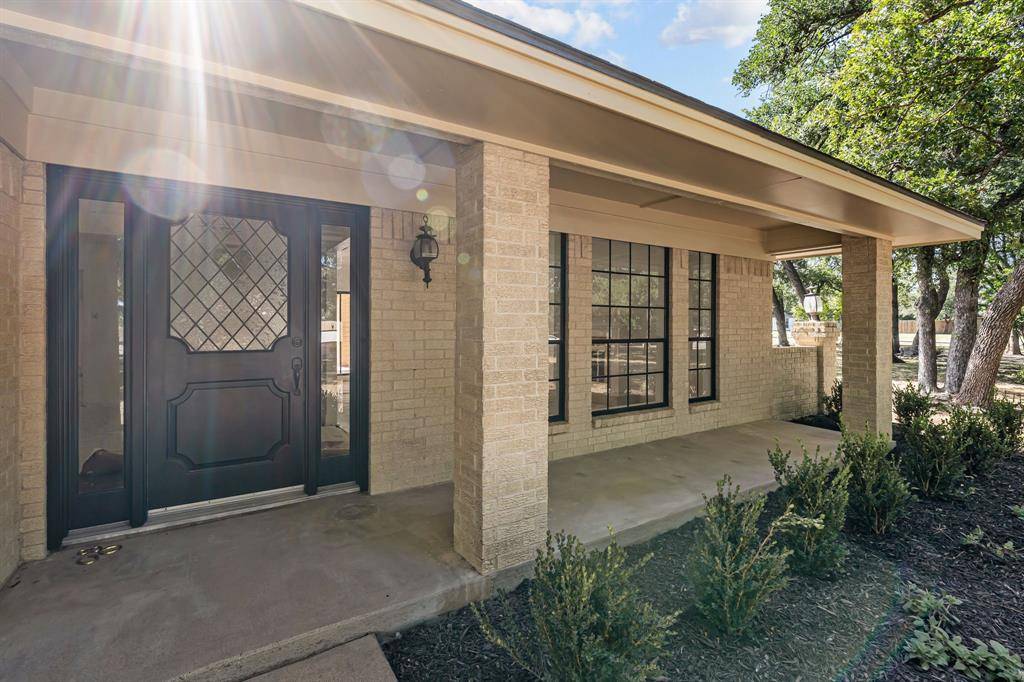800 Kings Gate Road, Willow Park, TX 76087