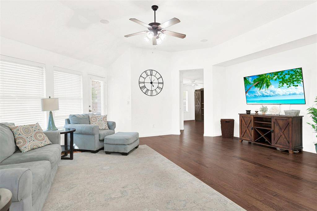 2701 Indian Oak Drive, Mckinney, TX 75071