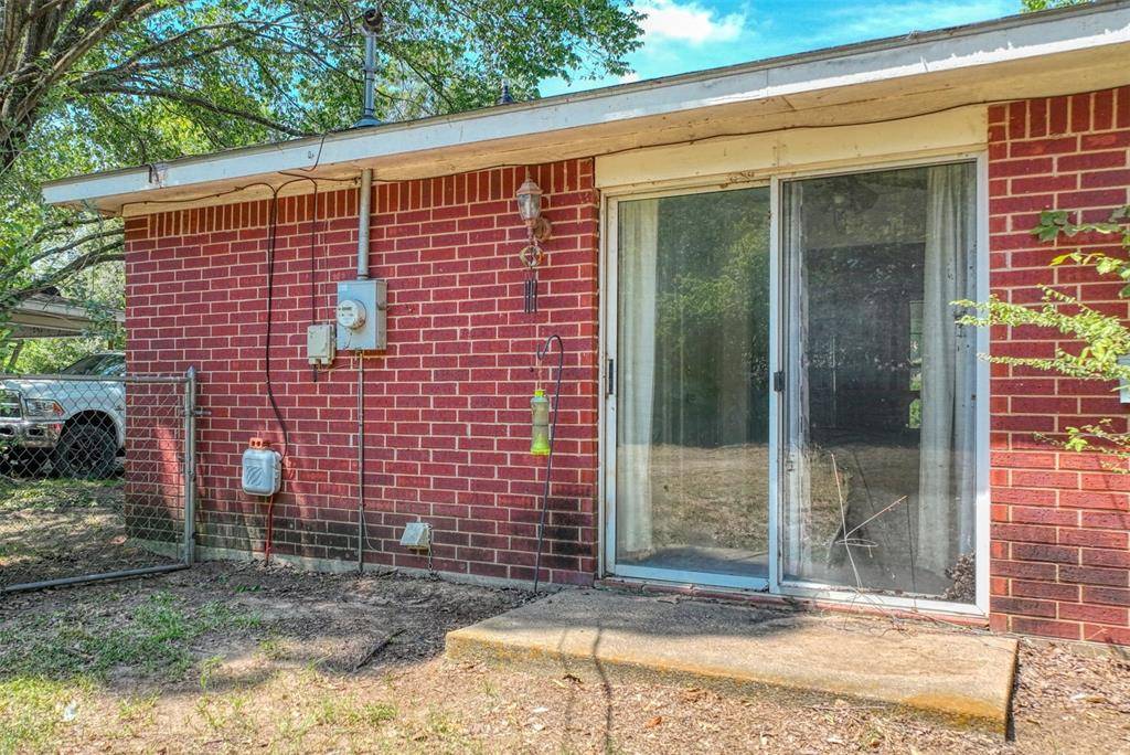 808 N Wright Avenue, Kerens, TX 75144