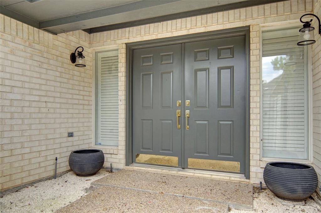 5963 River Bend Drive, Benbrook, TX 76132