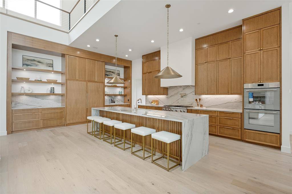 6633 Greenwich Lane, Dallas, TX 75230