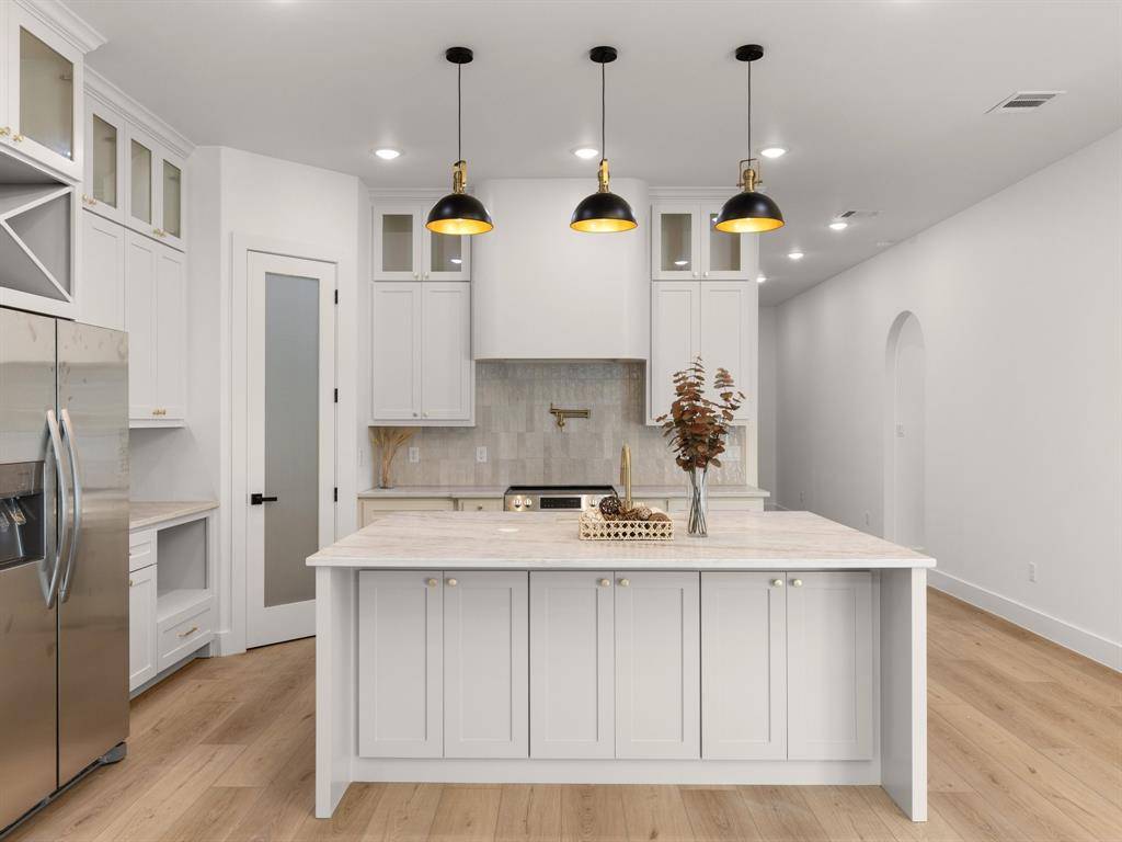2918 NW 20th Street, Fort Worth, TX 76106