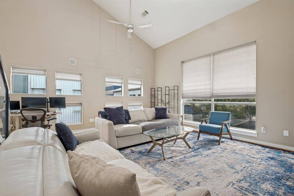 1211 Urban Lofts Drive, Dallas, TX 75215