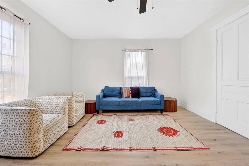 3711 Wendelkin Street, Dallas, TX 75215