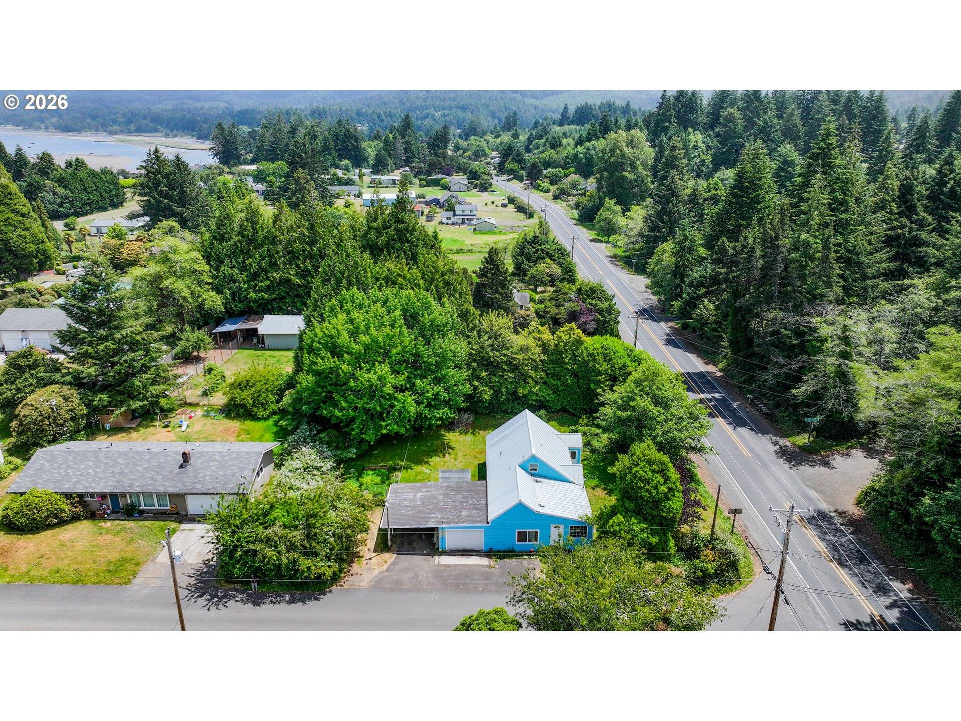 677 SE MOFFITT RD, Waldport, OR 97394