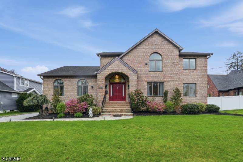 26 Madison Ave, Hasbrouck Heights Boro, NJ 07604