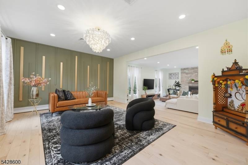 26 Madison Ave, Hasbrouck Heights Boro, NJ 07604