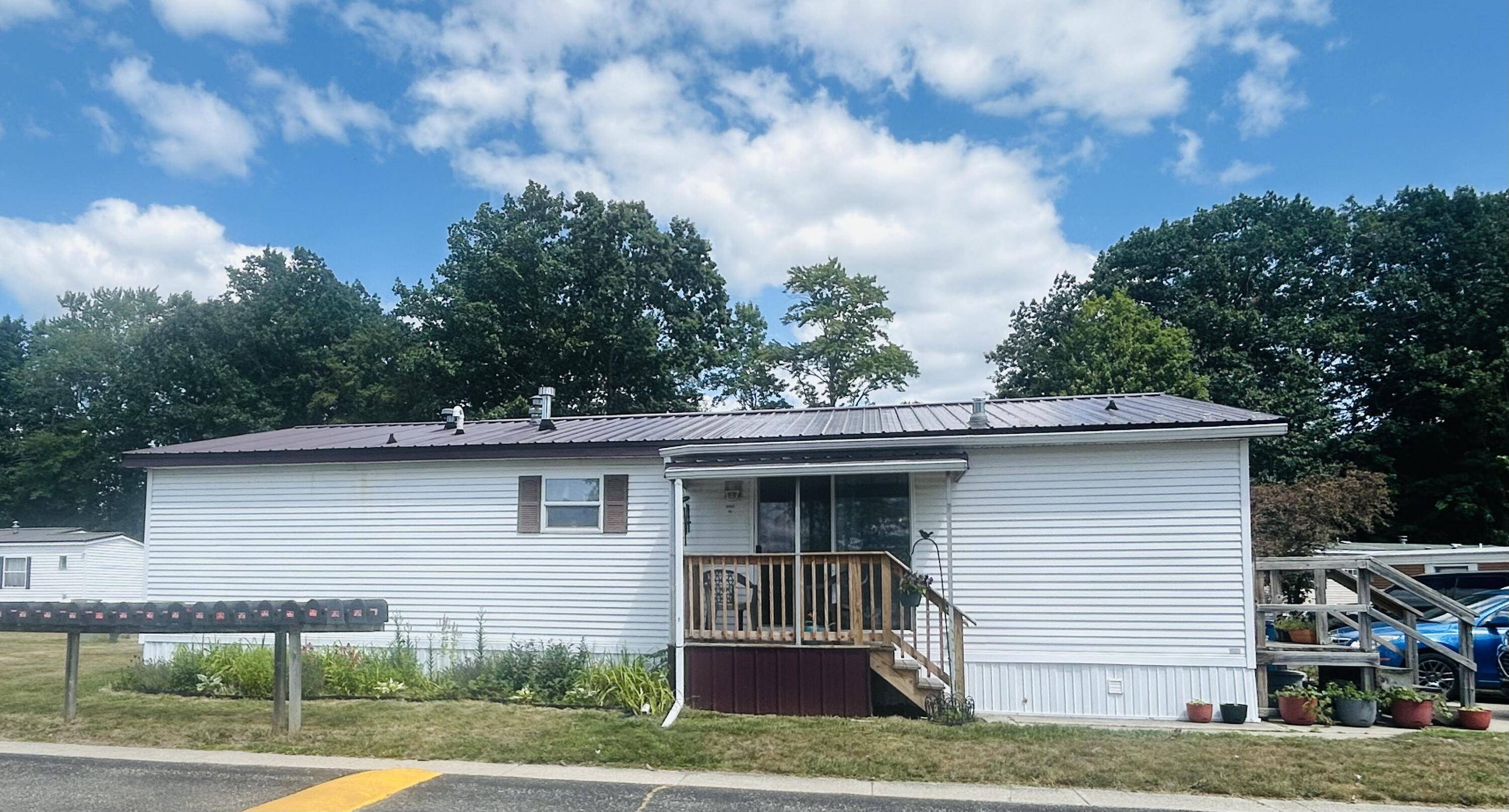 1219 Royal DR, Fremont City, MI 49412