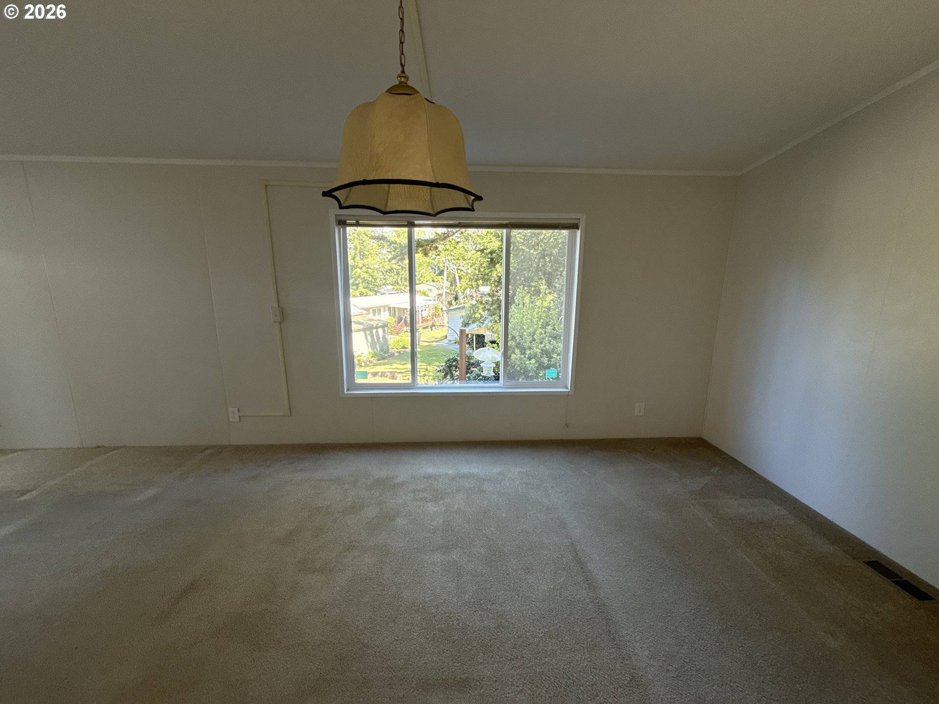 665 VILLAGE PINES DR, Coos Bay, OR 97420