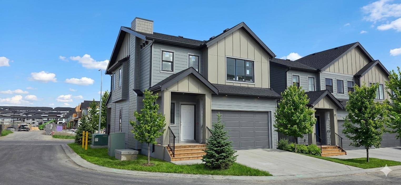 2235 81st ST SW, Calgary, AB T3H 6M4