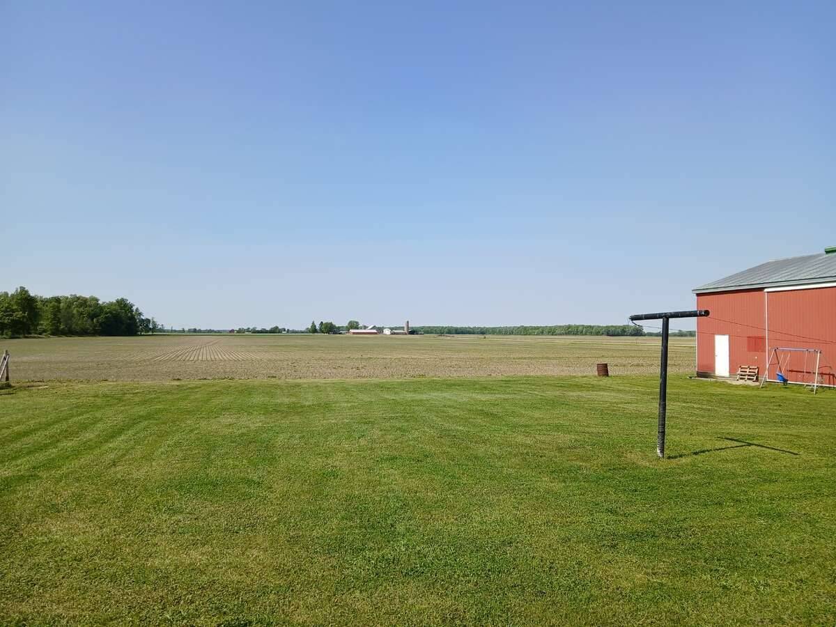 4792 Langbank Line, Dawn-euphemia, ON N0P 1K0