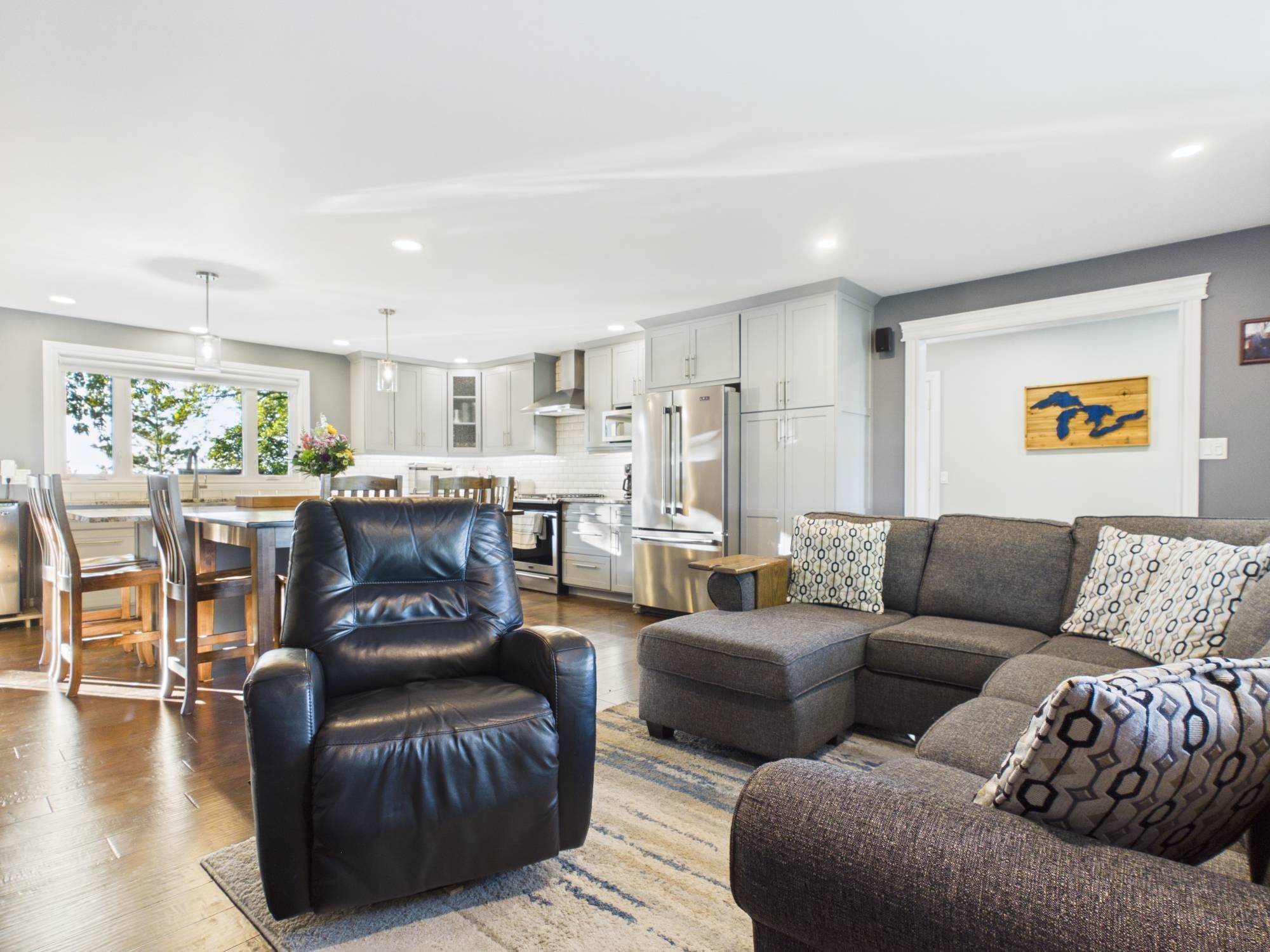 796 Lake Range DR, Huron-kinloss, ON N2Z 0B3