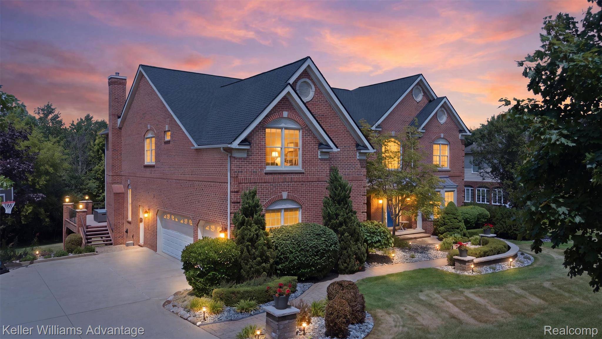 50162 Hidden Point DR, Northville Township, MI 48168