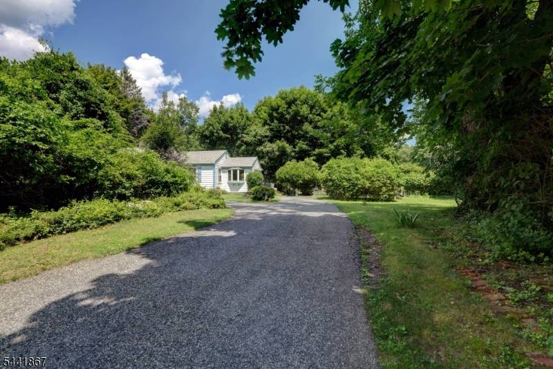 1 Welch Rd, Ringwood Boro, NJ 07456