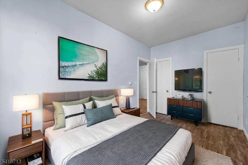 250 Clendenny Ave #4, Jersey City, NJ 07304