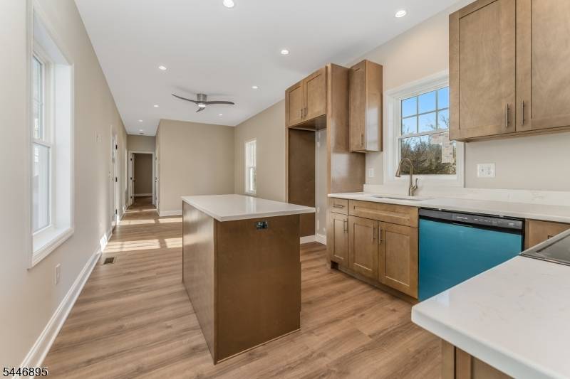 48 Northwood Dr, High Bridge Boro, NJ 08829