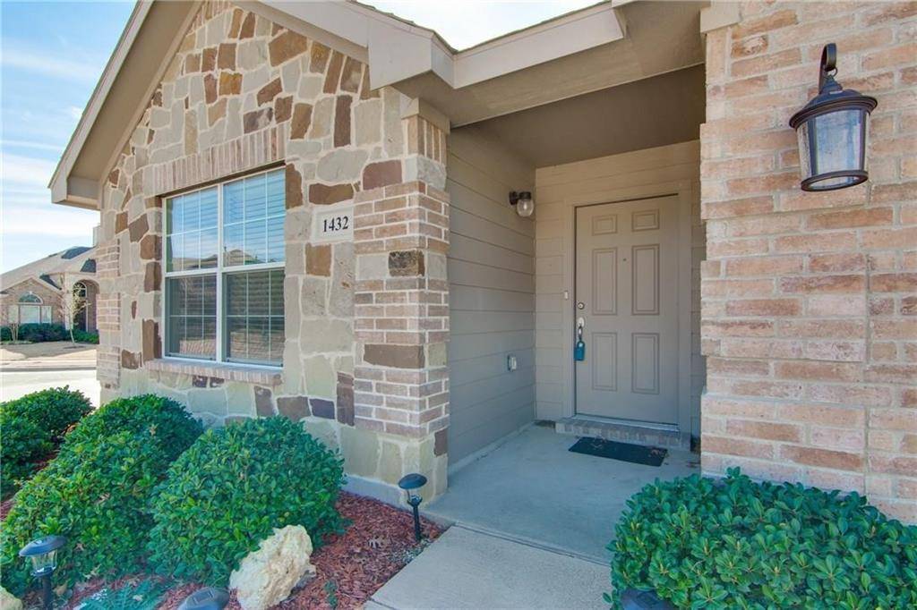 1432 Ocotillo Lane, Fort Worth, TX 76177