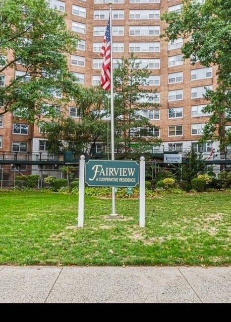 61-20 Grand Central Pkwy #A900, Forest Hills, NY 11375