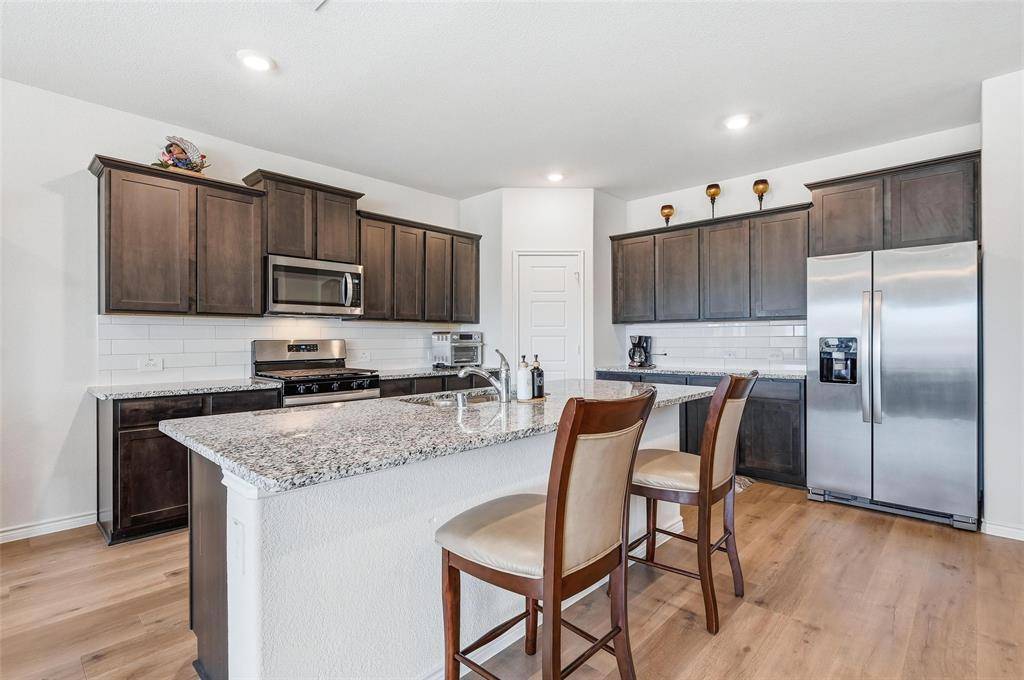 610 Jamestown Lane, Fate, TX 75189