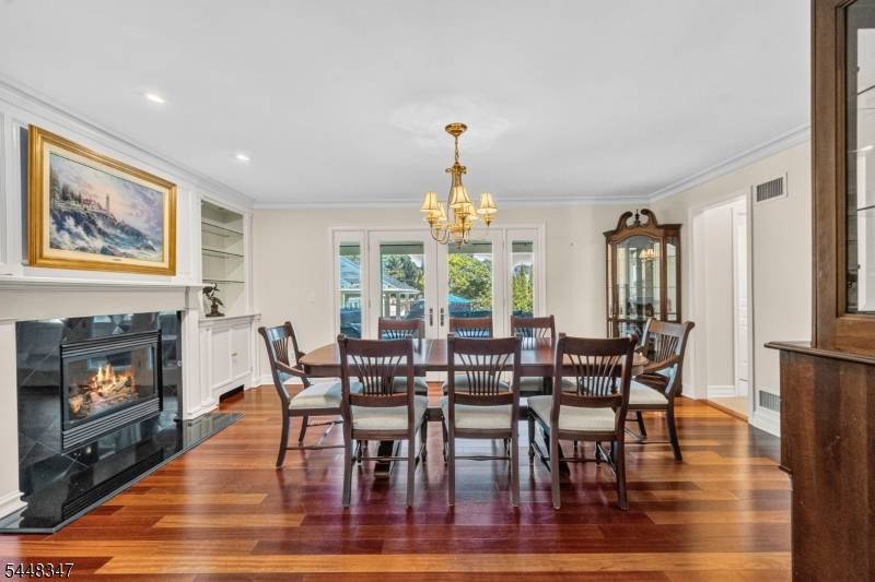 6 Park Ln, Jefferson Twp., NJ 07438