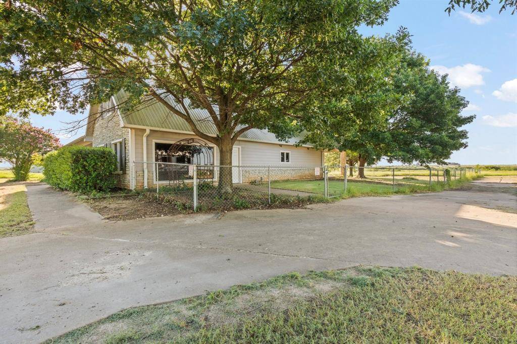318 Hcr 4247, Hillsboro, TX 76645