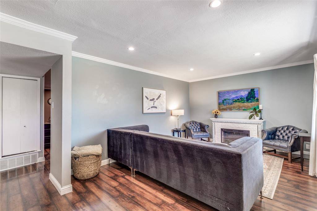 2819 Hollandale Lane, Farmers Branch, TX 75234