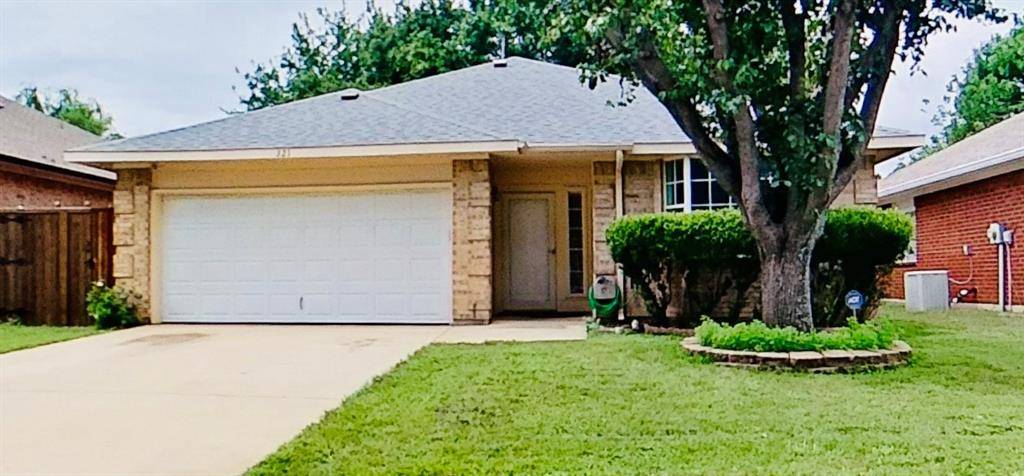 321 Boliver Avenue, Lake Dallas, TX 75065