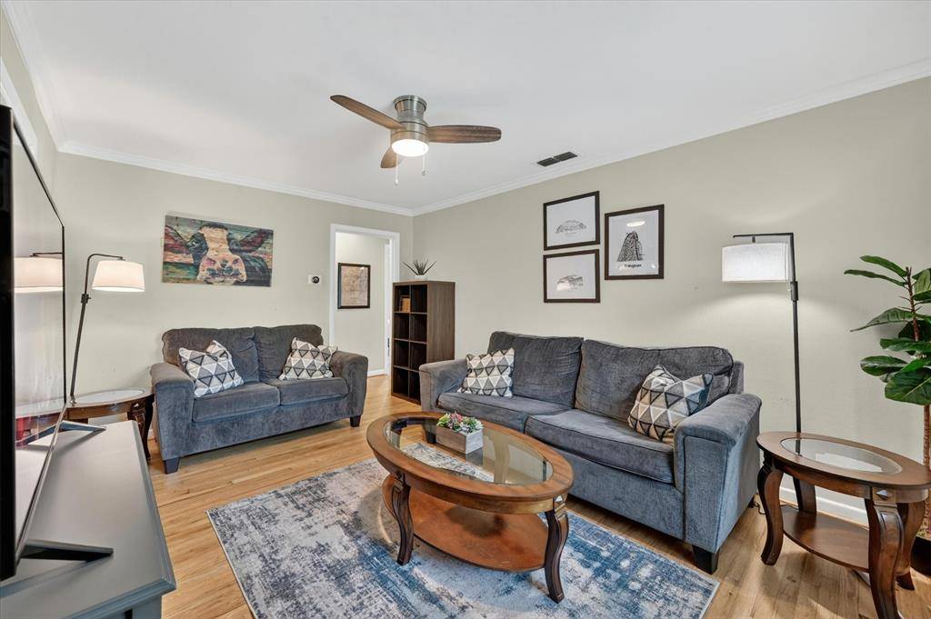 601 Circle Drive, Arlington, TX 76010