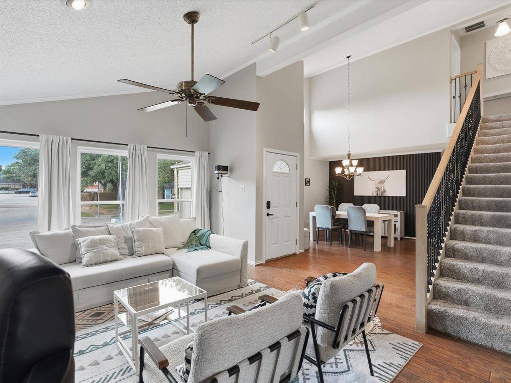 2812 Prescott Drive, Carrollton, TX 75006