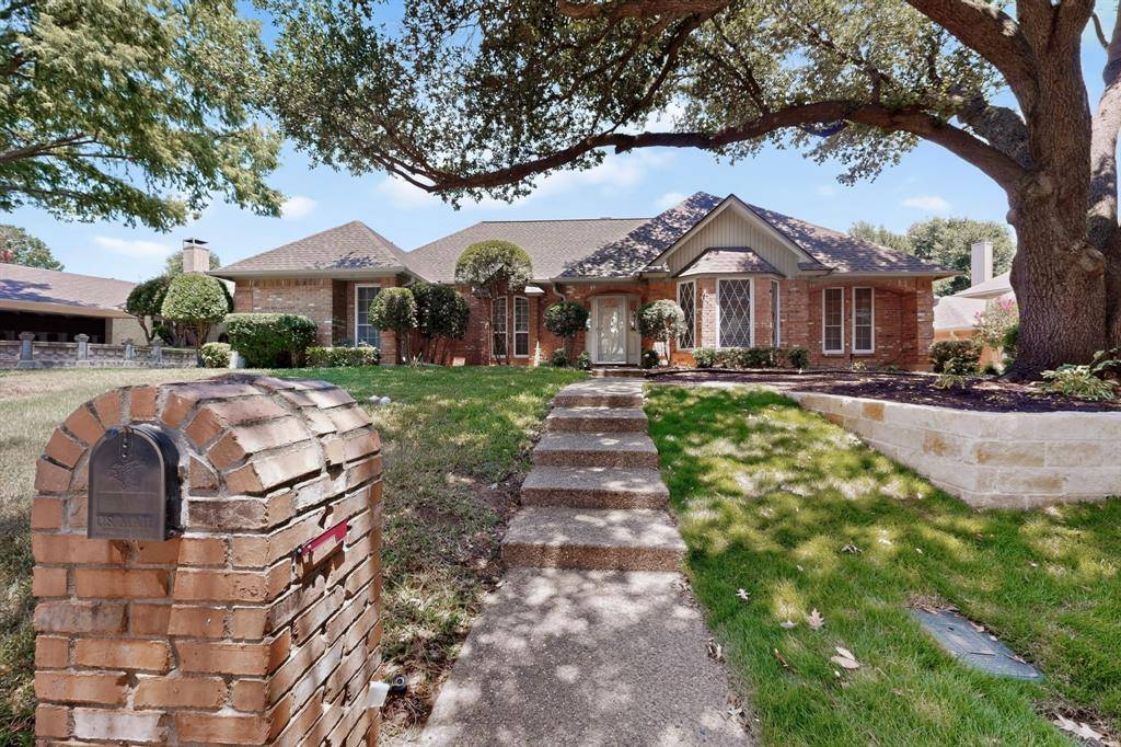 3823 Rochelle Drive, Arlington, TX 76016