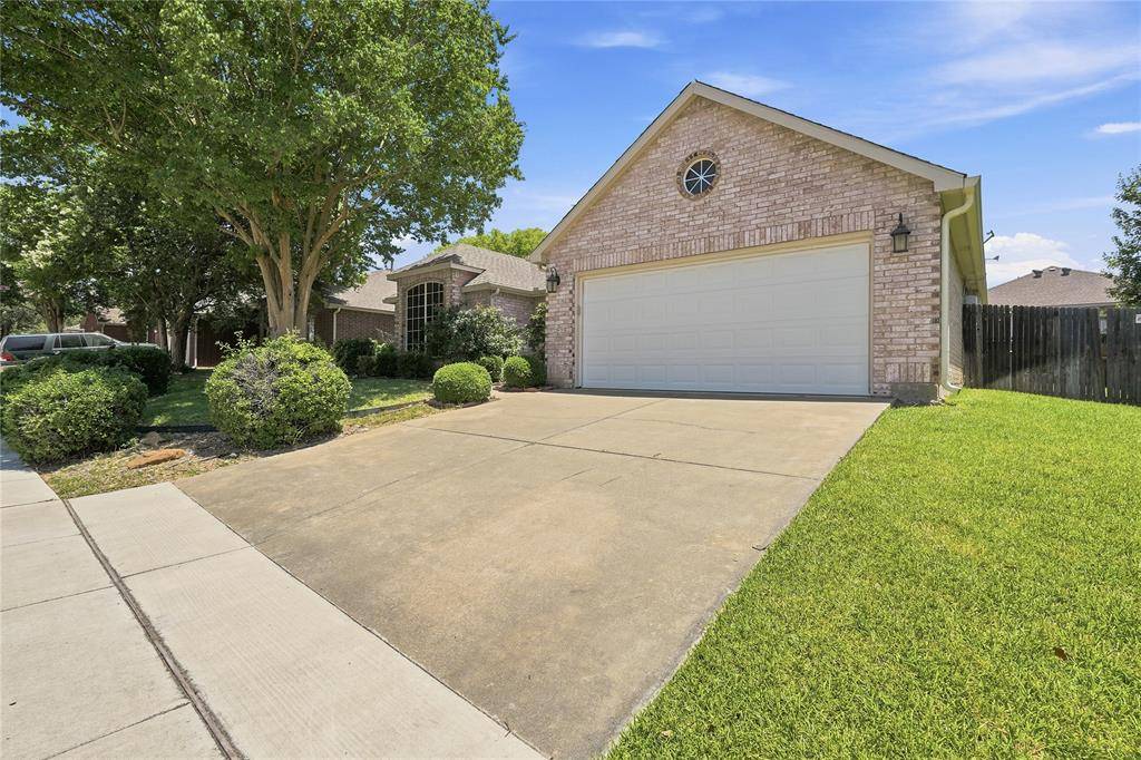 7204 Mesa Verde Trail, Fort Worth, TX 76137