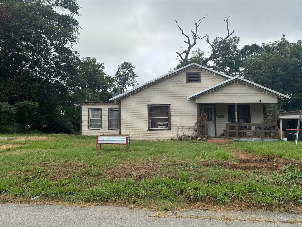 1523 Neathery Street, Paris, TX 75460