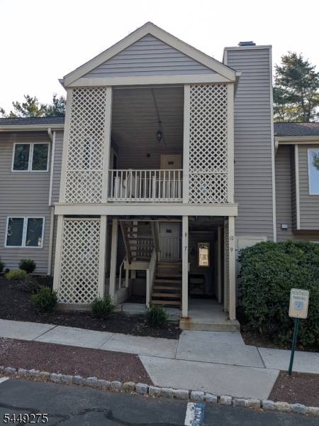 8 Augusta Dr, Clinton Twp., NJ 08801