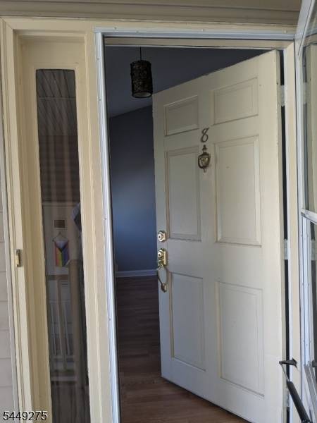8 Augusta Dr, Clinton Twp., NJ 08801