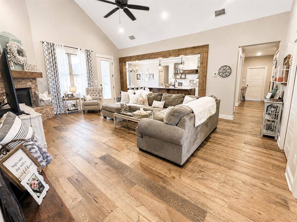 7334 TULE CREEK Lane, Tyler, TX 75703