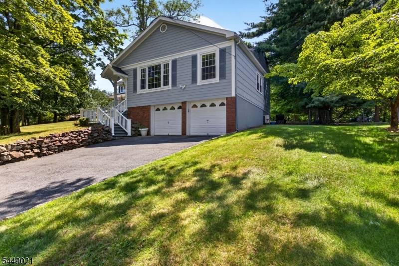144 Gould Ave, North Caldwell Boro, NJ 07006
