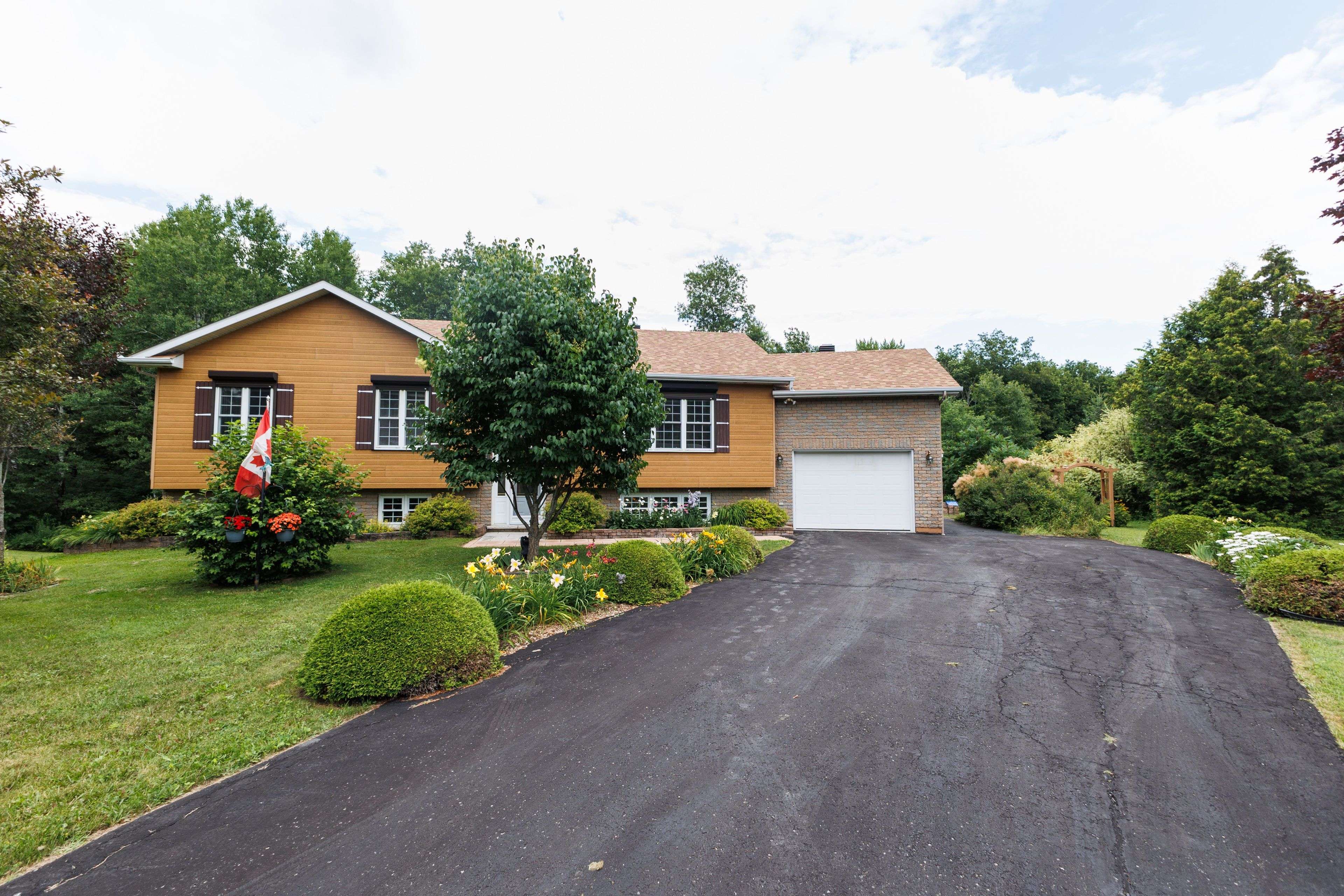 3213 Dornie RD, North Glengarry, ON K0C 1A0