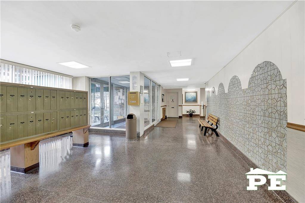 88-12 151st AVE #3J, Howard Beach, NY 11414