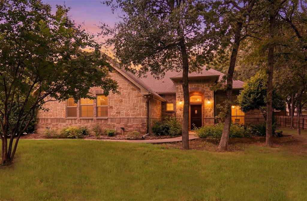 106 Elm Crest Court, Weatherford, TX 76087